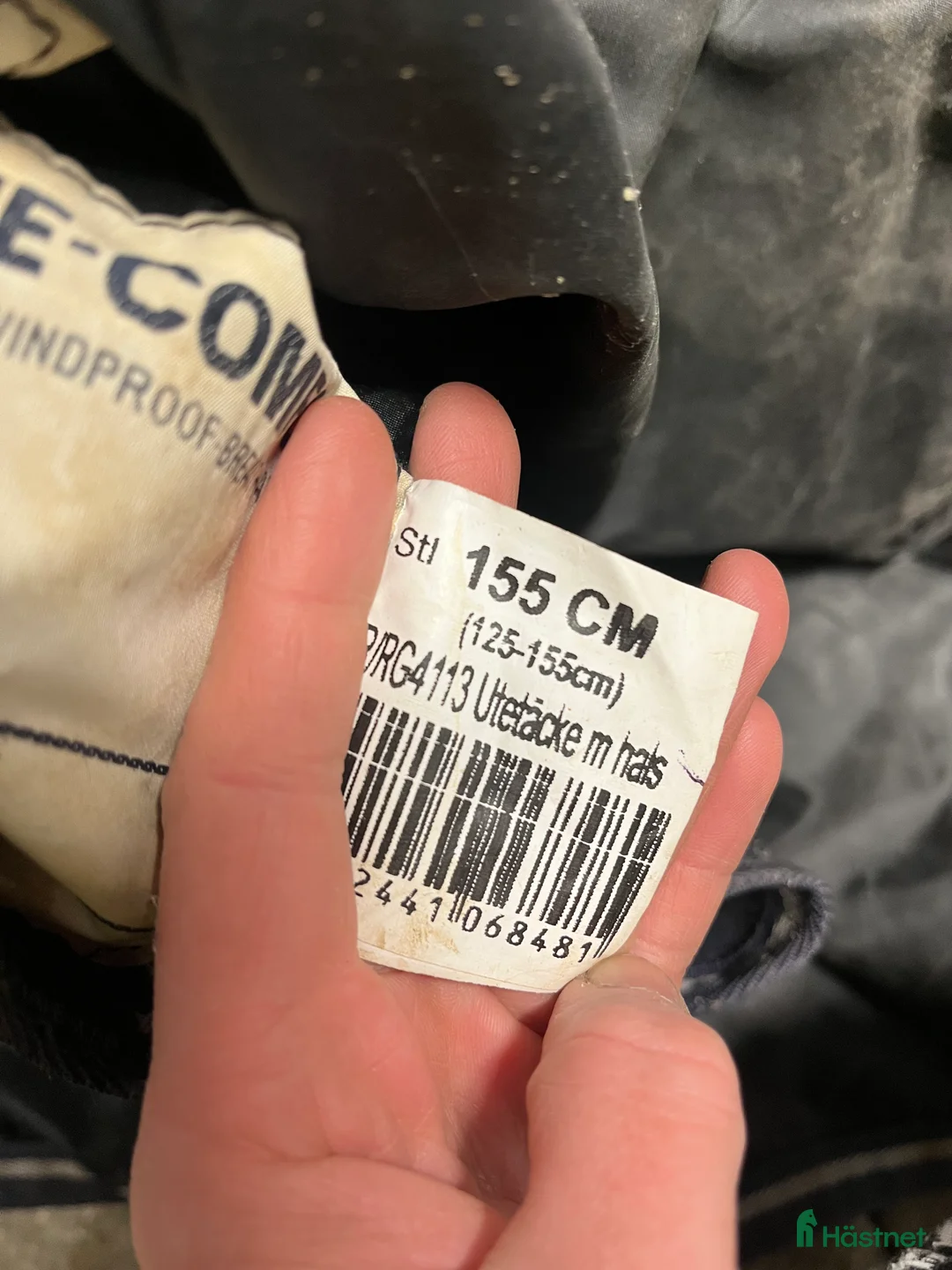 Täcken hästutrustning till salu: Täcke 300 g med hals i Norrköping - Annons 2