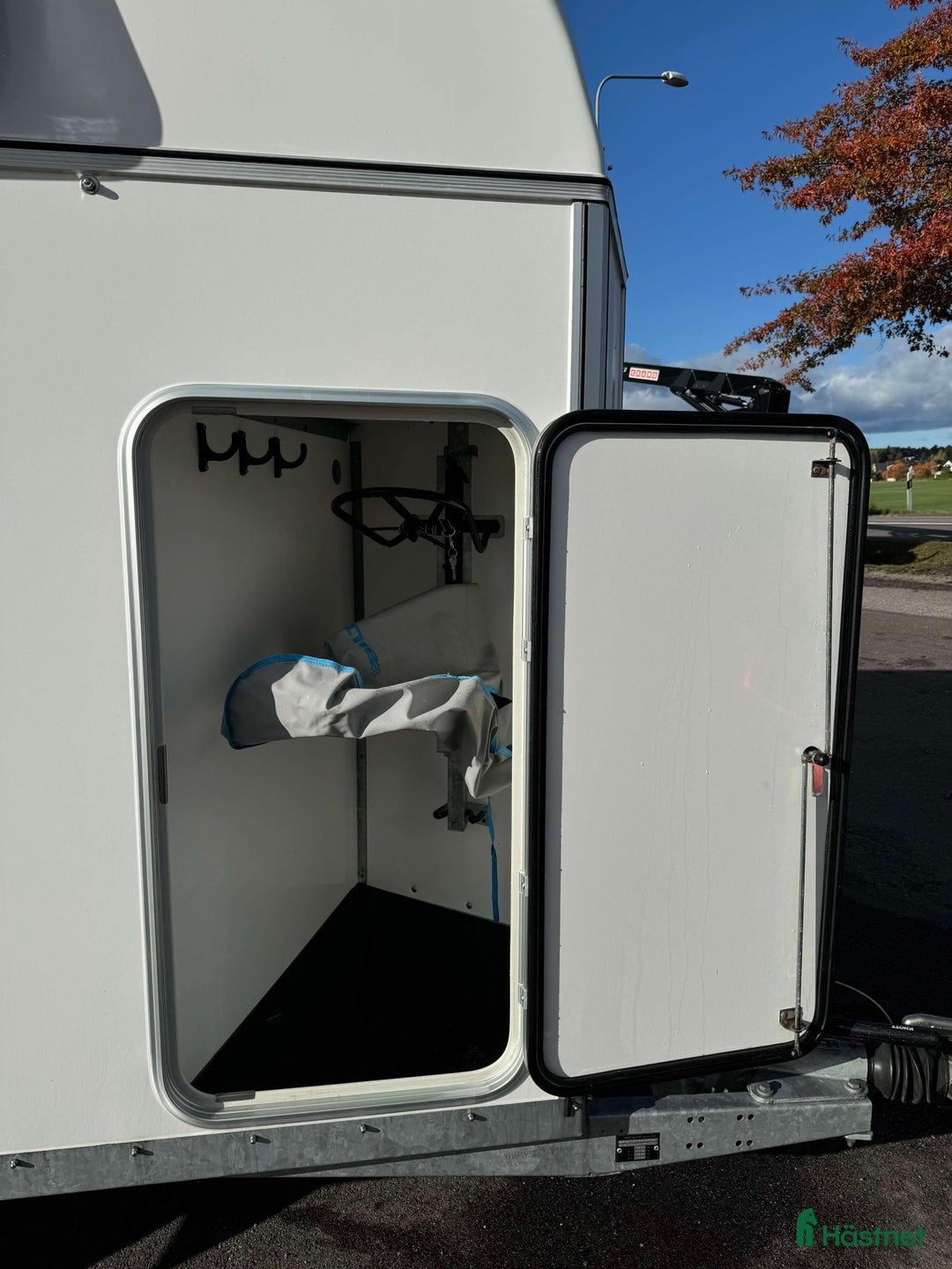 Hästtransporter  fordon & transport till salu: Nyskick Royal XT - funktionell, smidig och säker!  i Köping - Bild 8
