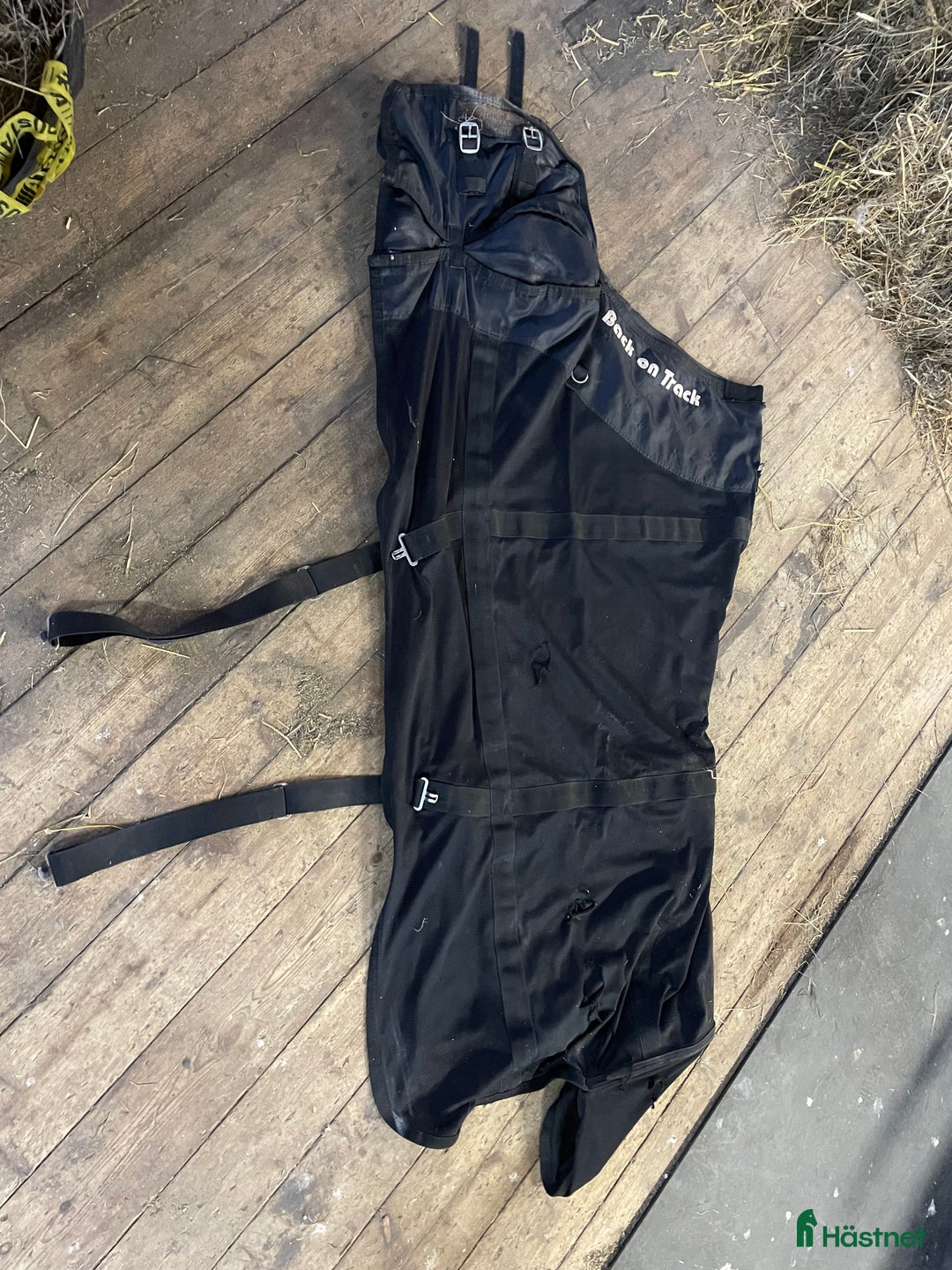 Täcken hästutrustning till salu: Back on track nättäcke i Piteå - Annons 2