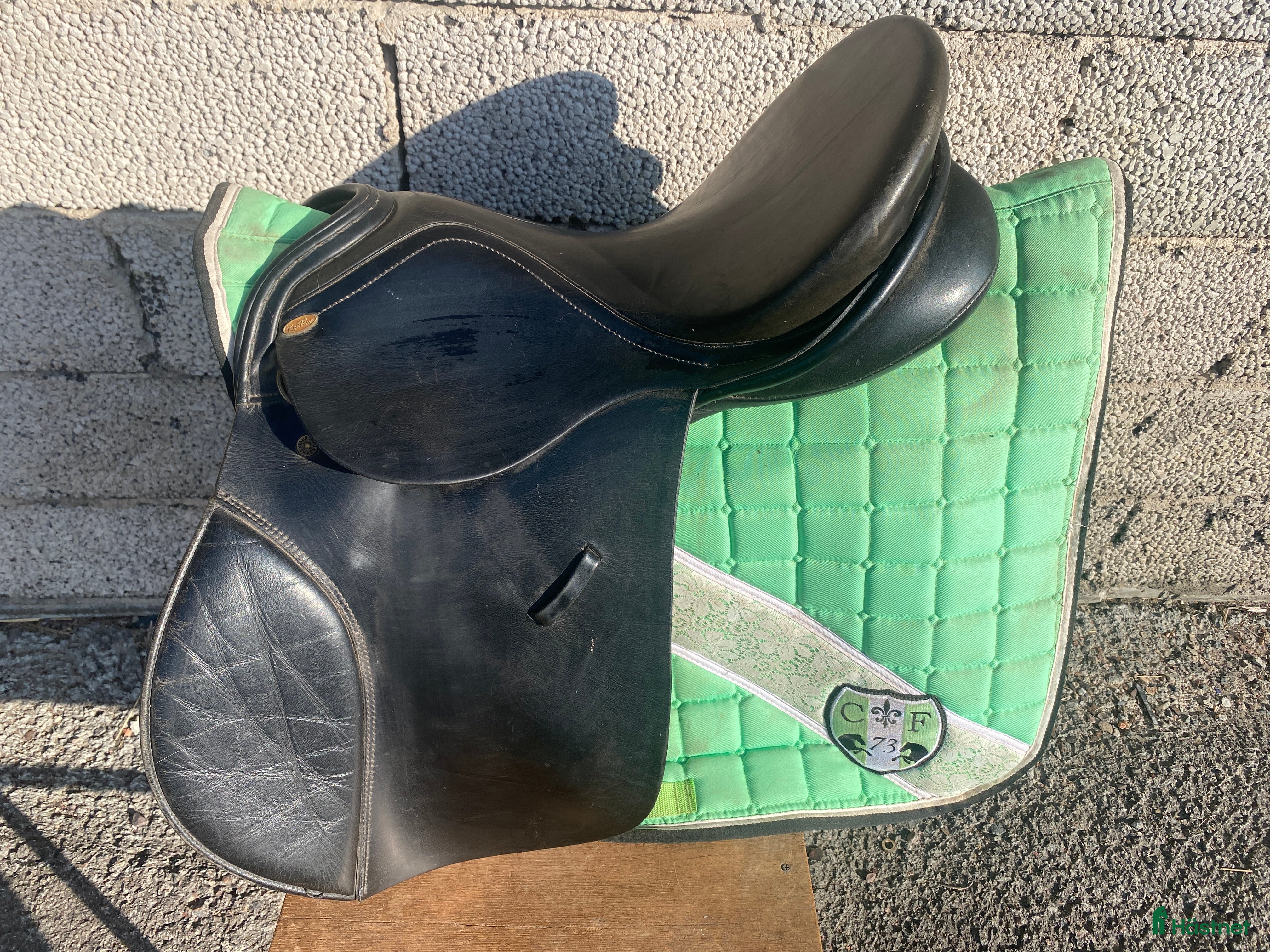 Sadlar hästutrustning till salu: KENTAUR  i Söderköping - Annons 1