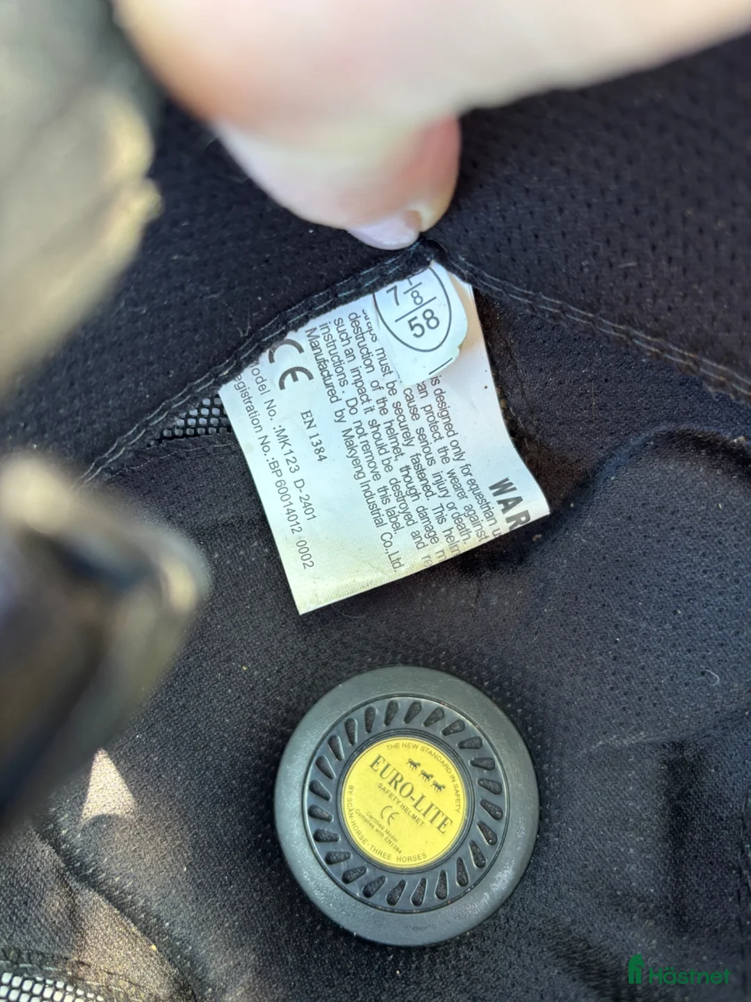 Hjälmar ryttarutrustning till salu: Ridhjälm  i Täby - Annons 2