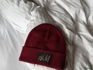 Övrigt Ridkläder ryttarutrustning till salu: Vinröd mössa i Stockholm - Annons 15