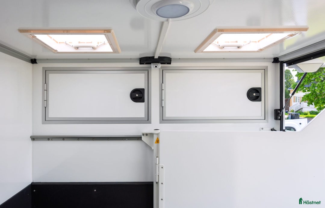 Hästlastbilar  fordon & transport till salu: UME Light3 - Stuteri! i Borlänge - Annons 8