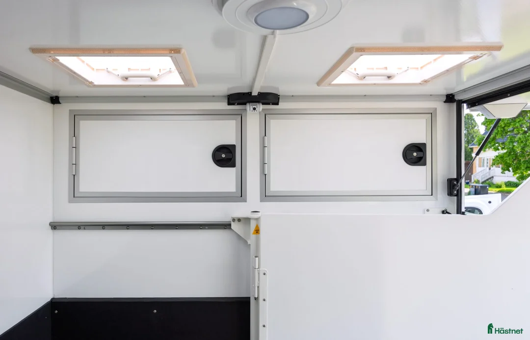 Hästlastbilar  fordon & transport till salu: UME Light3 - Stuteri! i Borlänge - Annons 8