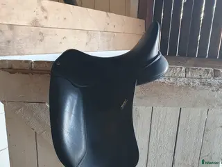 Sadlar hästutrustning Dressyrsadel Wintec Cair i Norrköping - Annons 12