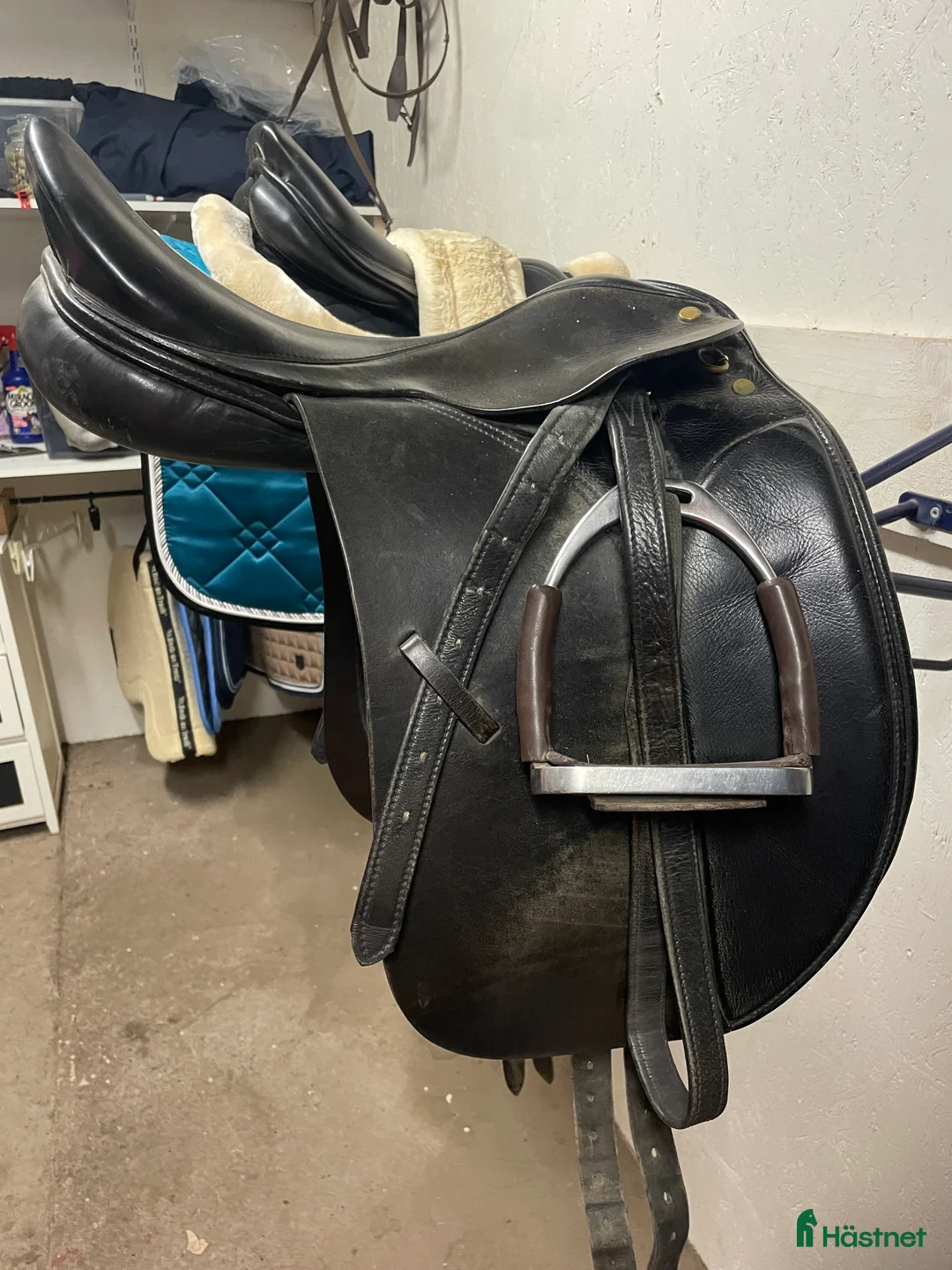 Sadlar hästutrustning till salu: Äldre dressyrsadel - Annons 2