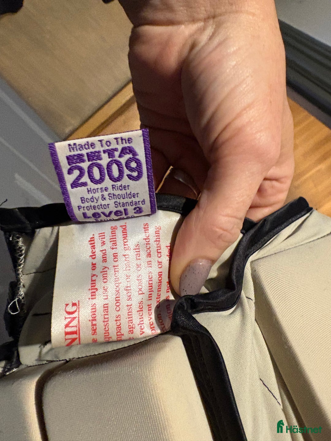 Säkerhetsvästar ryttarutrustning till salu: Racesafe Adult M  i Löberöd - Annons 7