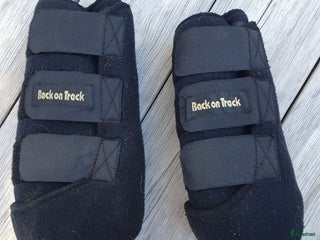 Benskydd hästutrustning till salu: Back on track benskydd, strl L i Trollhättan - Annons 4