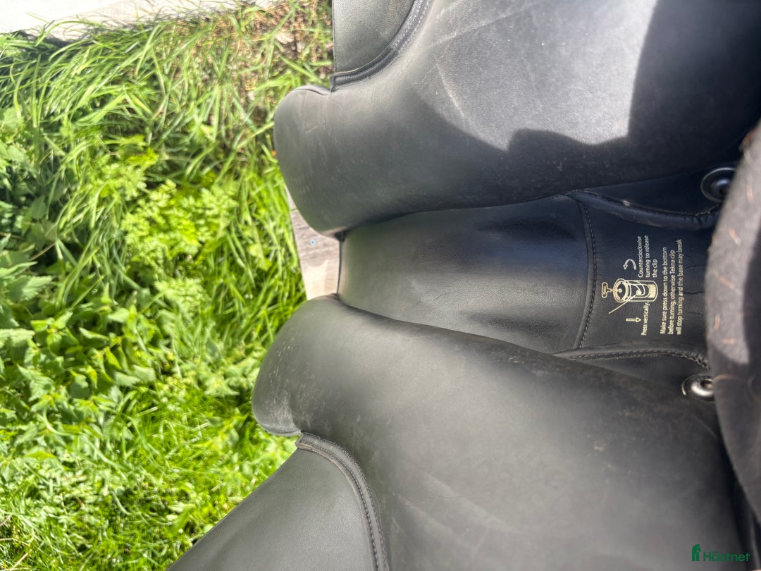 Sadlar hästutrustning till salu: Tekna letek+ i Rockneby - Annons 3