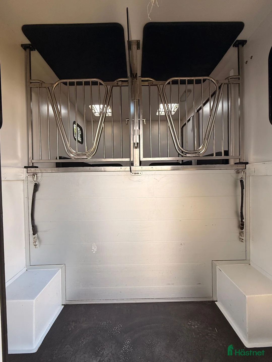 Hästlastbilar  fordon & transport till salu: Horsepartner Renault master Nuyts - Annons 17