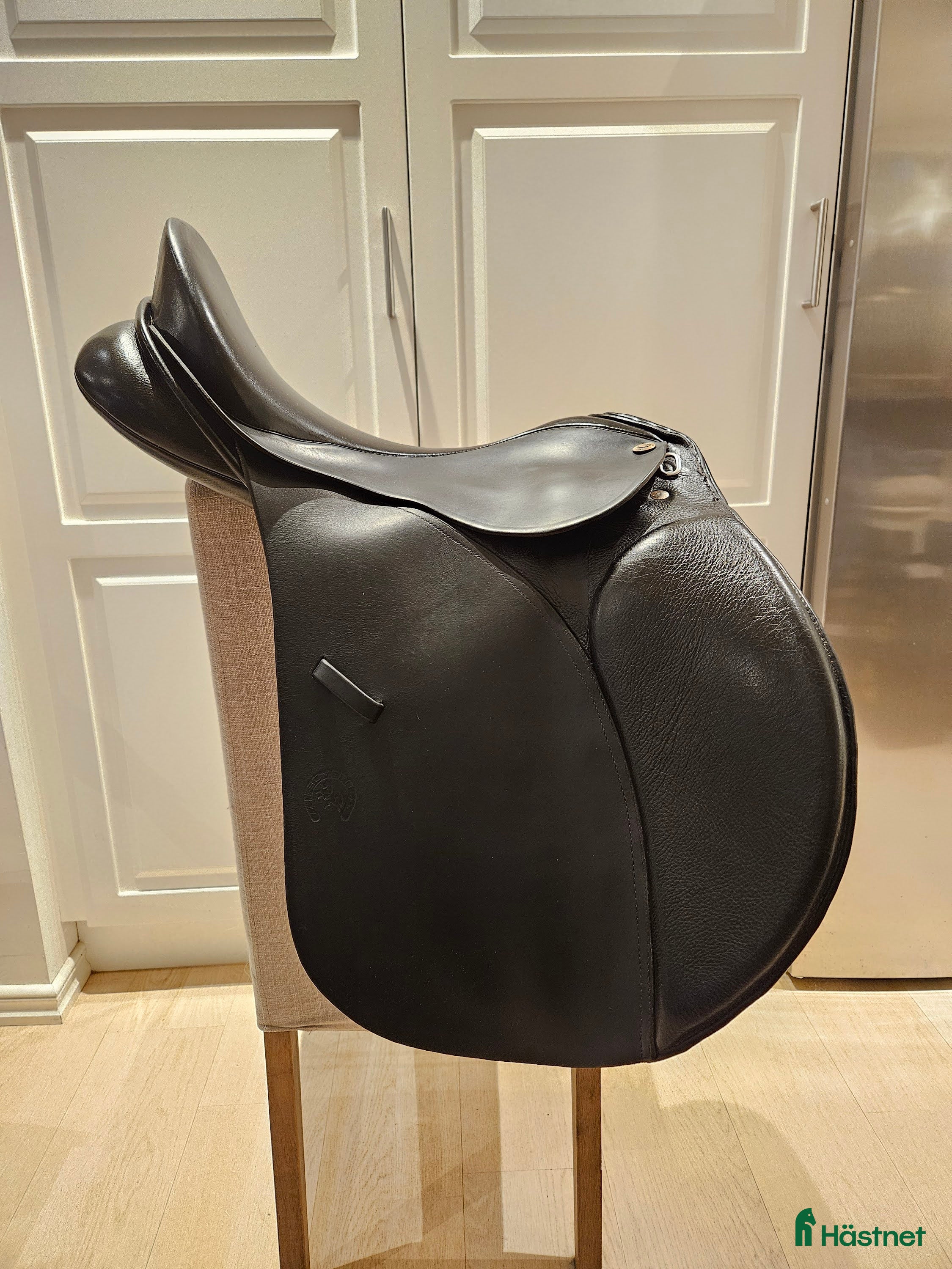 Sadlar hästutrustning till salu: 17&#x27;&#x27; Sommer Allroundsadel i Österbybruk - Annons 7