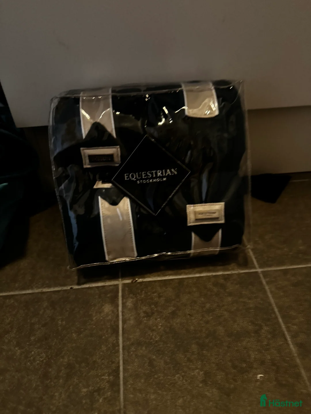 Benskydd hästutrustning till salu: Equestrian Stockholm benlindor amazonite - Annons 4