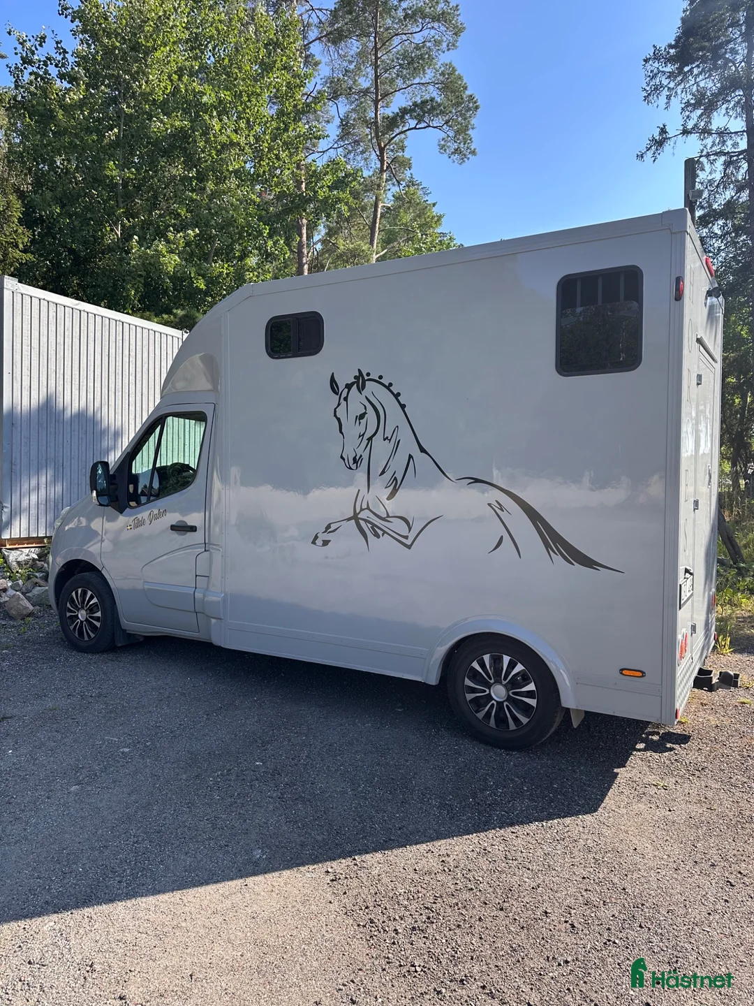 Hästlastbilar  fordon & transport till salu: Renault Master B-kortshästlastbil  i Skå - Annons 1
