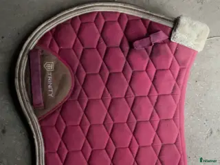 Schabrak & Vojlockar hästutrustning Rosa trinity schabrak i Norrtälje - Annons 11