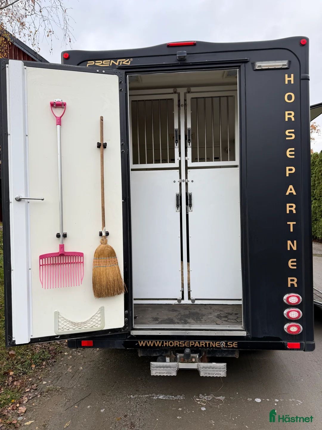 Hästlastbilar  fordon & transport till salu: Renault Master 3-sits, 2500 mil  i Lidingö - Annons 4