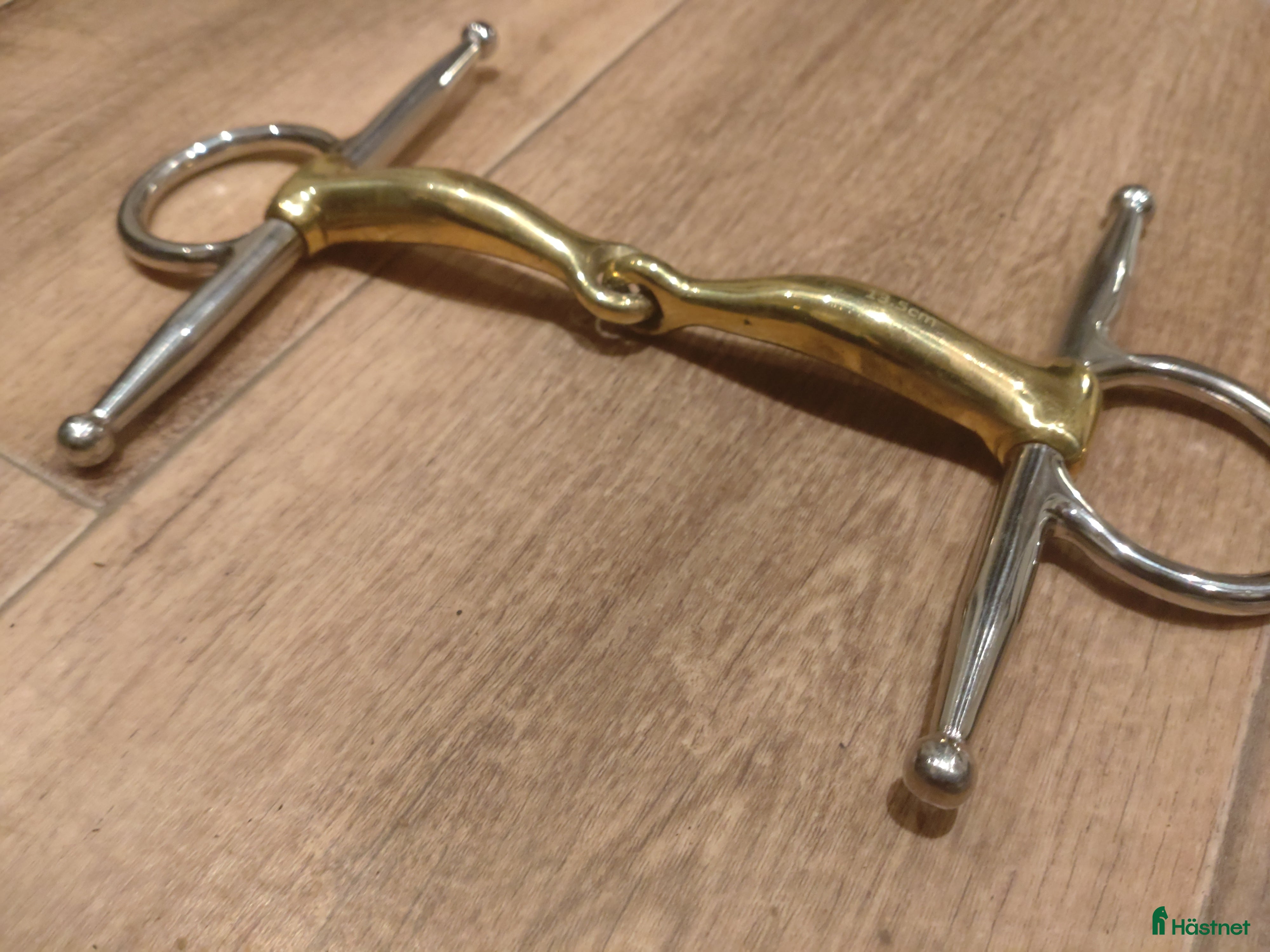 Bett hästutrustning till salu: Fullcheek - tränsbett med parerstänger 13,5 i Klippan - Annons 23