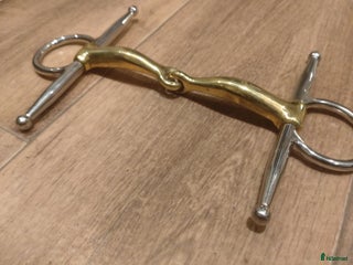 Bett hästutrustning till salu: Fullcheek - tränsbett med parerstänger 13,5 i Klippan - Annons 23