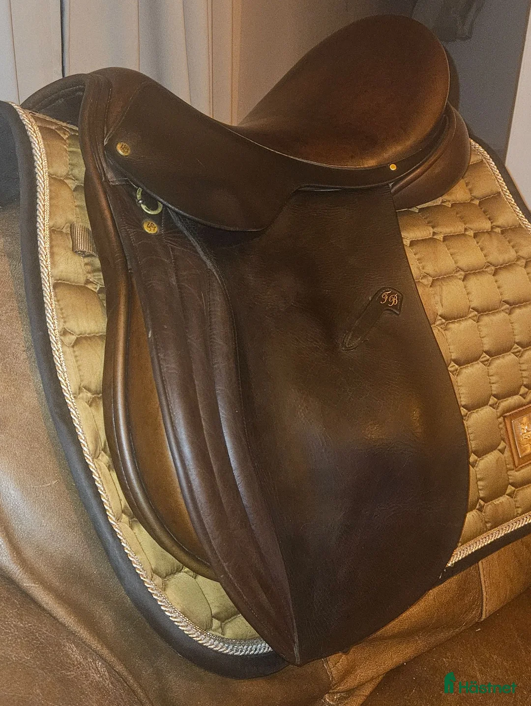 Sadlar hästutrustning till salu: FRANK BAINES 17.5" MW I BOM - Annons 1