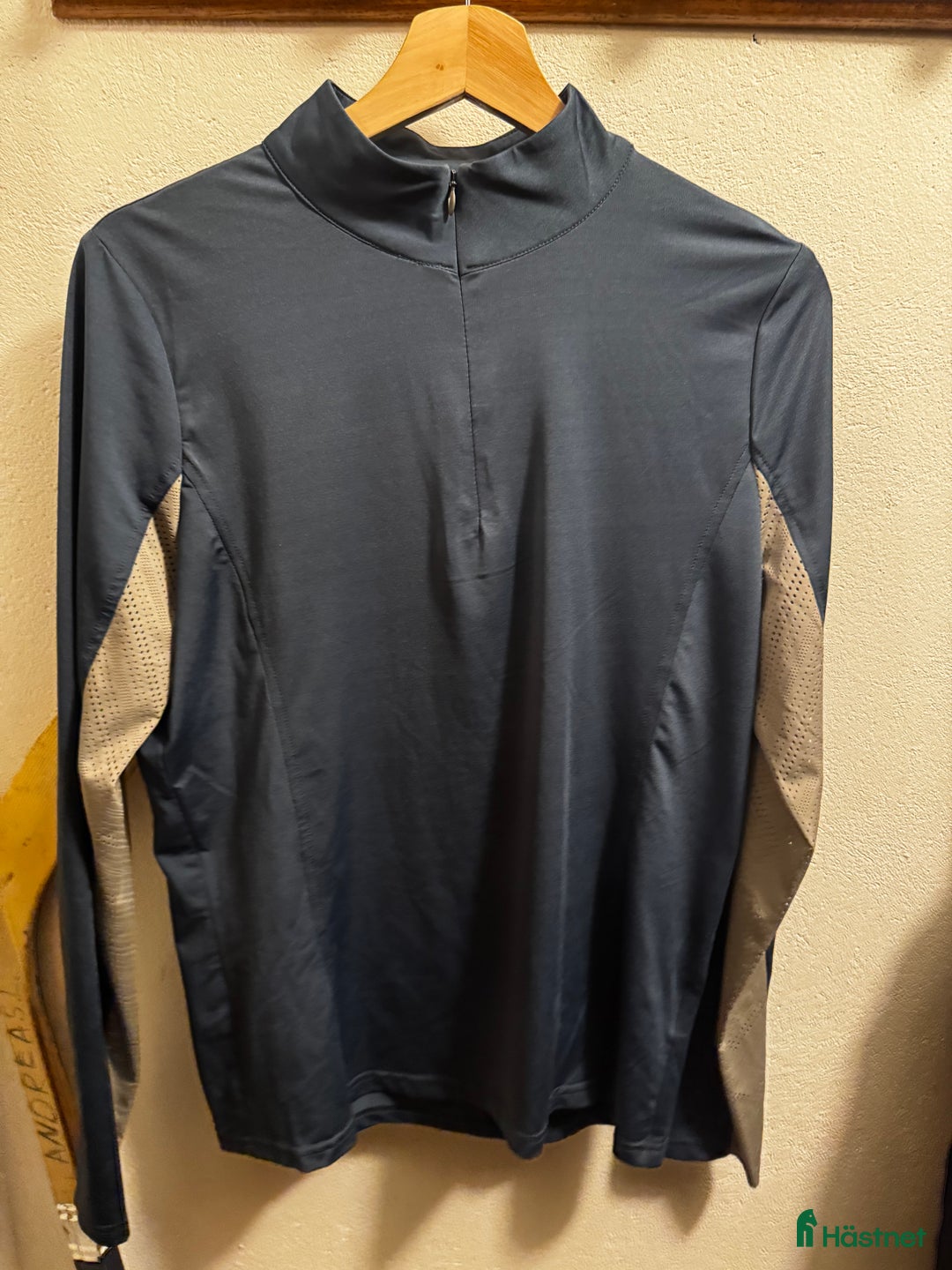 Övrigt Ridkläder ryttarutrustning till salu: Catago tröja i Kimstad - Annons 1