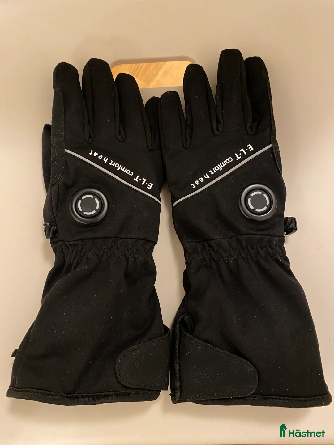 Övrigt Ridkläder ryttarutrustning till salu: E.L.T Comfort Heat Gloves strl M - Annons 1