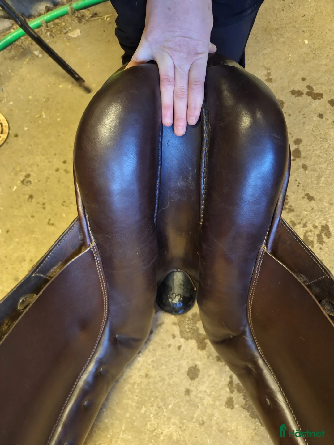 Sadlar hästutrustning till salu: Kieffer dressyrsadel  - Annons 3