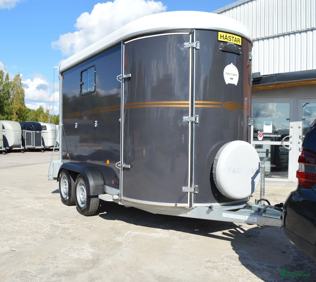 Hästtransporter  fordon & transport till salu: Fautras Oblic+2 2022 Totalvikt 1745kg - Annons 2