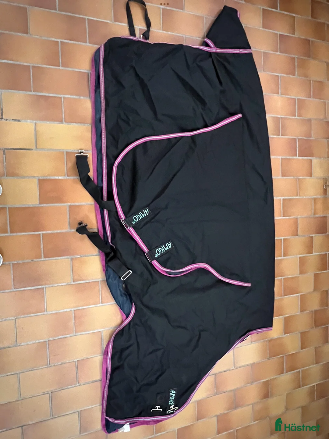 Täcken hästutrustning till salu: Amigo Hero 155cm 200g  i Lund - Annons 3