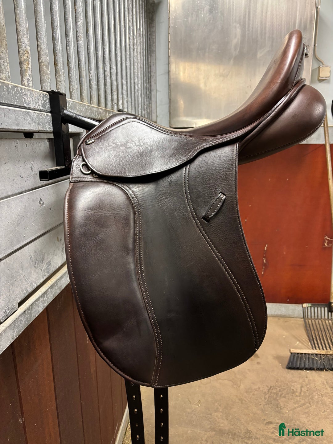 Sadlar hästutrustning till salu: Dressyrsadel  i Fornåsa - Annons 1