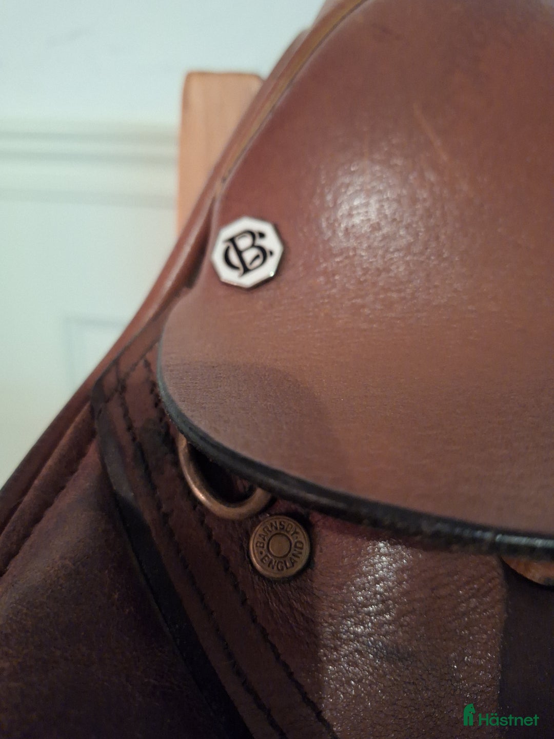 Sadlar hästutrustning till salu: Bekväm hoppsadel i Svanesund - Annons 2