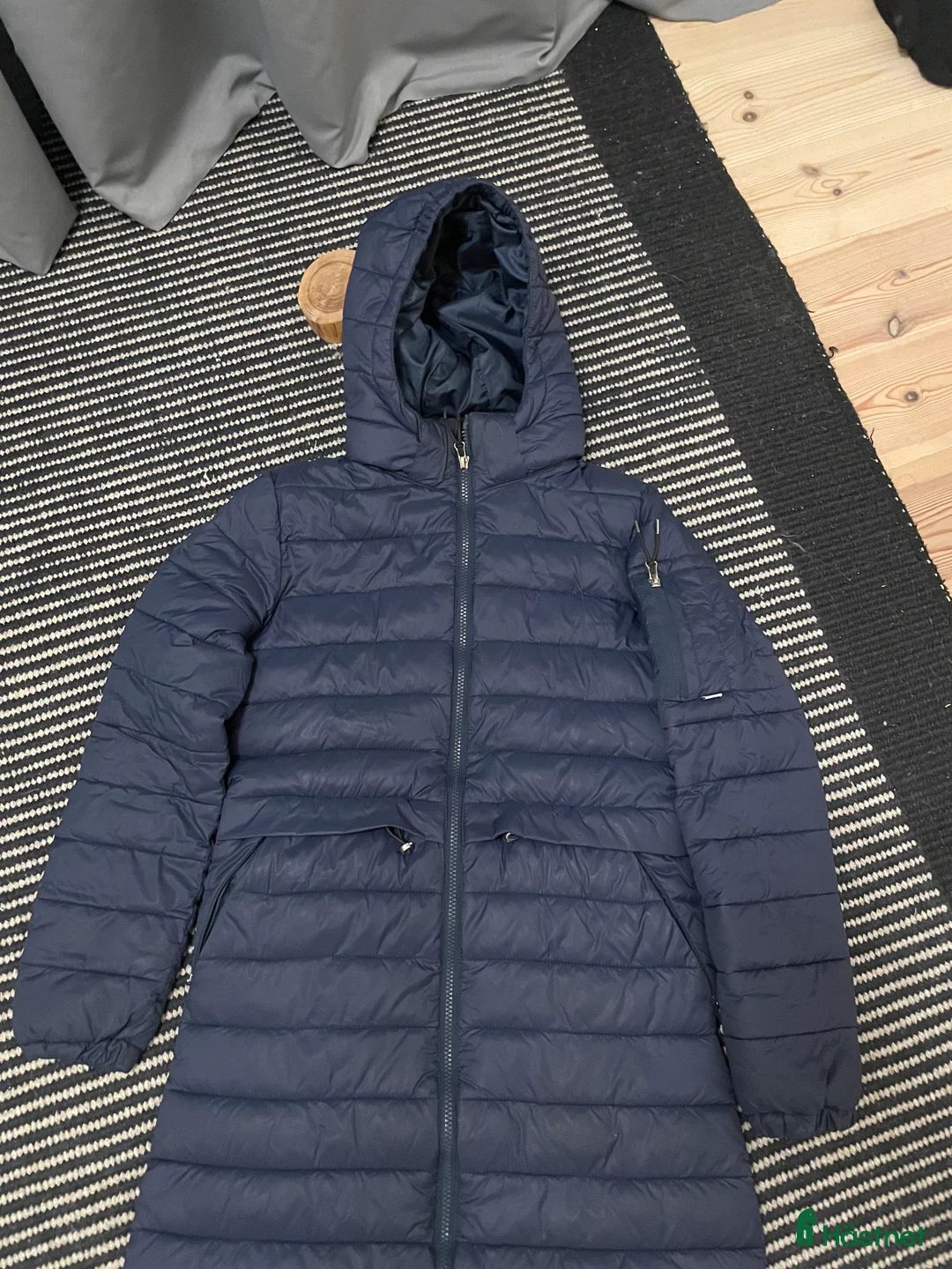 Jackor & Kavajer ryttarutrustning till salu: Lång kappa från hööks i Umeå - Annons 1