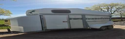 Hästtransporter  fordon & transport till salu: Star trailer, frontutlastning, nybes, sadelkammare - Annons 3
