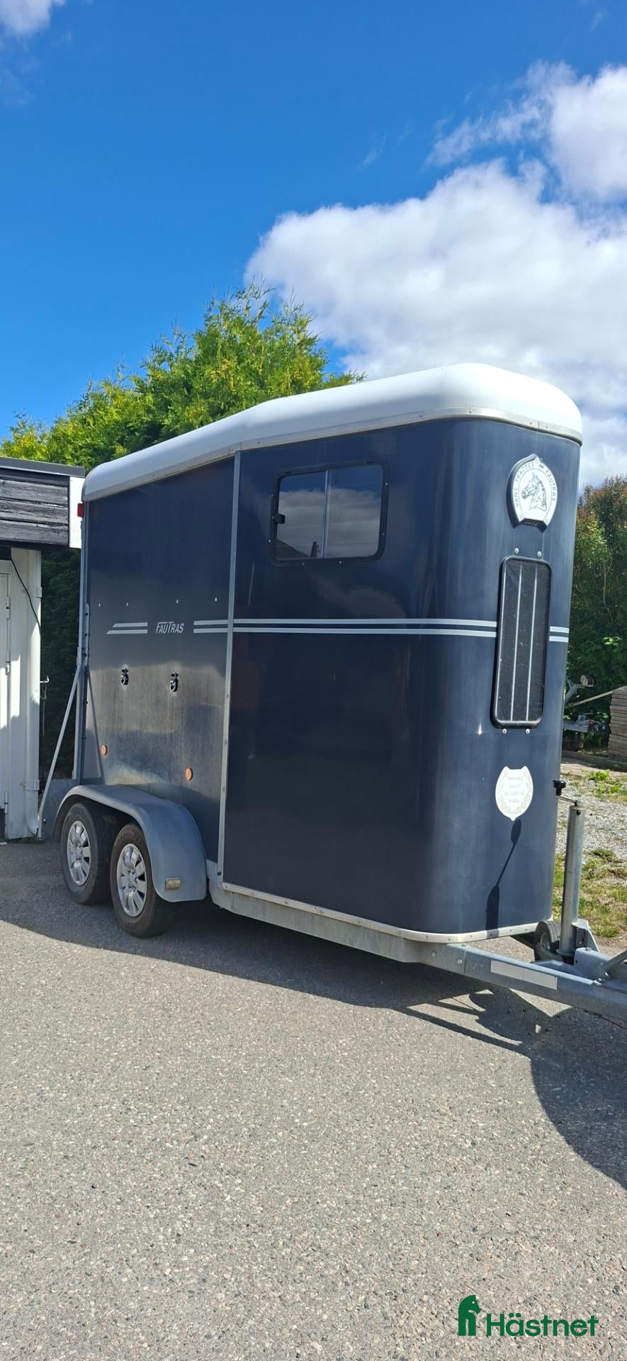 Hästtransporter  fordon & transport till salu: En fin blå Fautras JMS 1,5-hästtransport - Annons 1