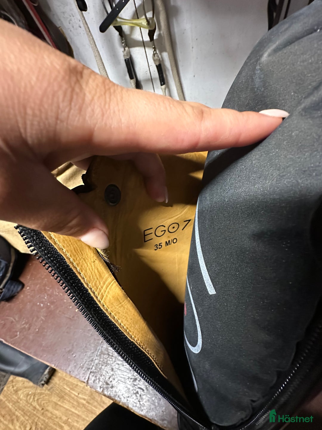 Ridstövlar ryttarutrustning till salu: Svarta Ego7 stövlar säljes  i Säve - Annons 4