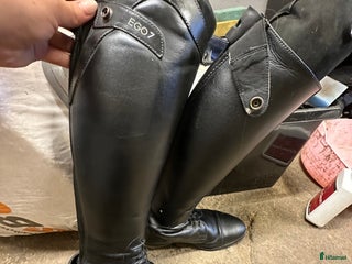 Ridstövlar ryttarutrustning till salu: Svarta Ego7 stövlar säljes i Säve - Annons 9