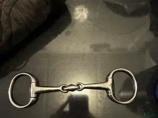 Bett hästutrustning till salu: Tre delat bett i Kimstad - Annons 2