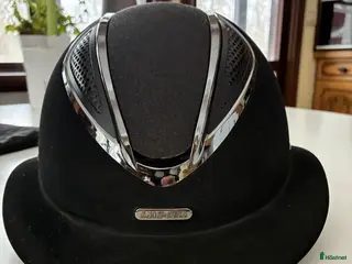 Hjälmar ryttarutrustning till salu: Fin Lami-cell Athena svart i Skutskär - Annons 10