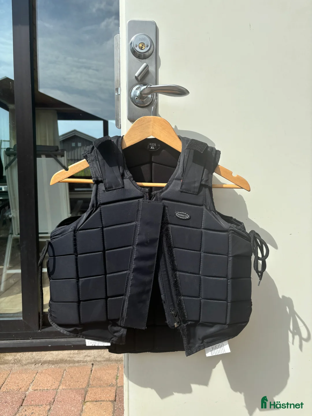 Säkerhetsvästar ryttarutrustning till salu: Säkerhetsväst för barn i Eslöv - Annons 2