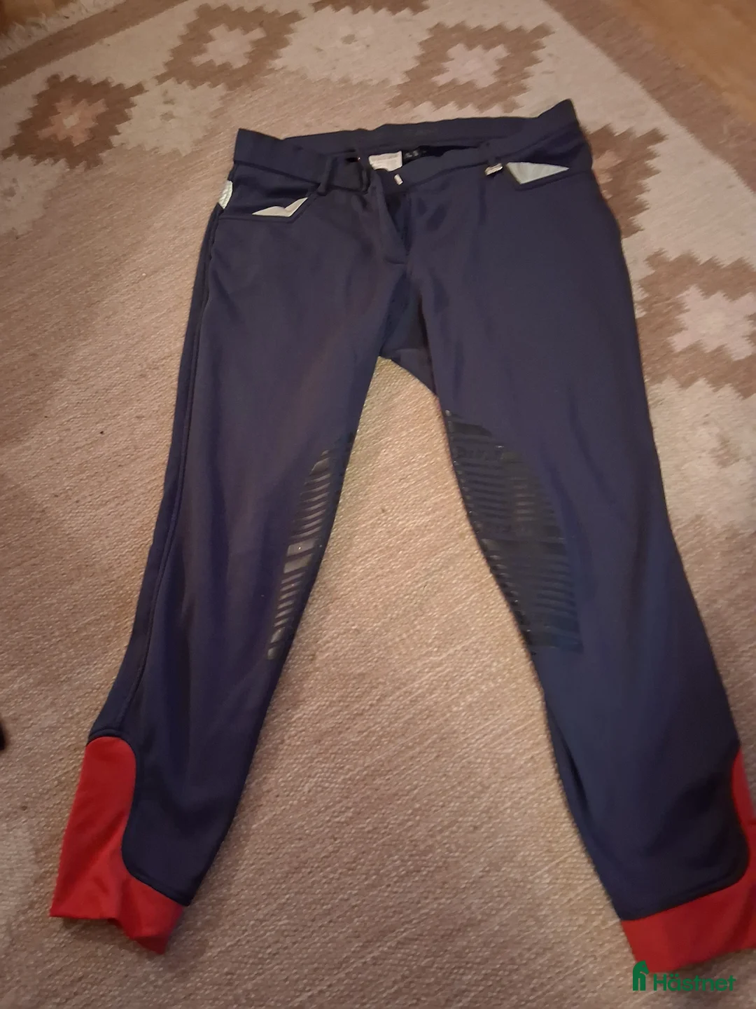 Ridbyxor ryttarutrustning till salu: Fodrade ridbyxor  - Annons 1