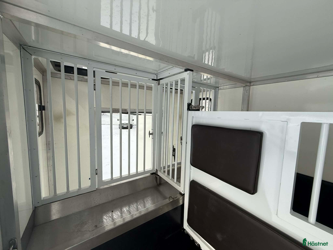 Hästlastbilar  fordon & transport till salu: NORDIC HORSE 5 *LASTVIKT 1000KG* i Köping - Annons 9