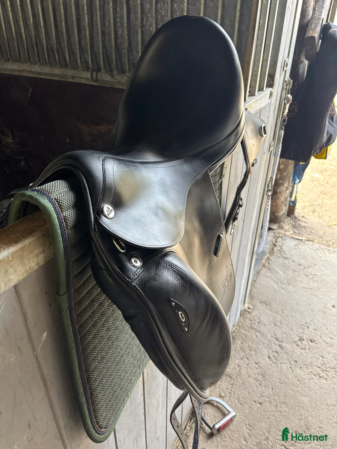 Sadlar hästutrustning till salu: Dressyrsadel - Annons 4