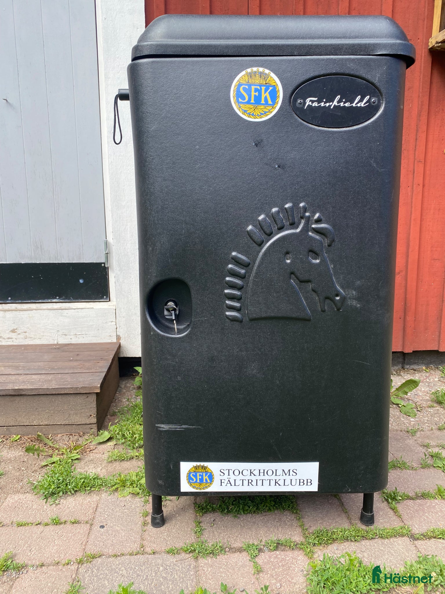 Övrig utrustning övrig utrustning till salu: Nästan oanvänt Tävlingsskåp - Annons 1