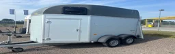 Hästtransporter  fordon & transport till salu: Alu trailer med sadelkammare - Annons 2