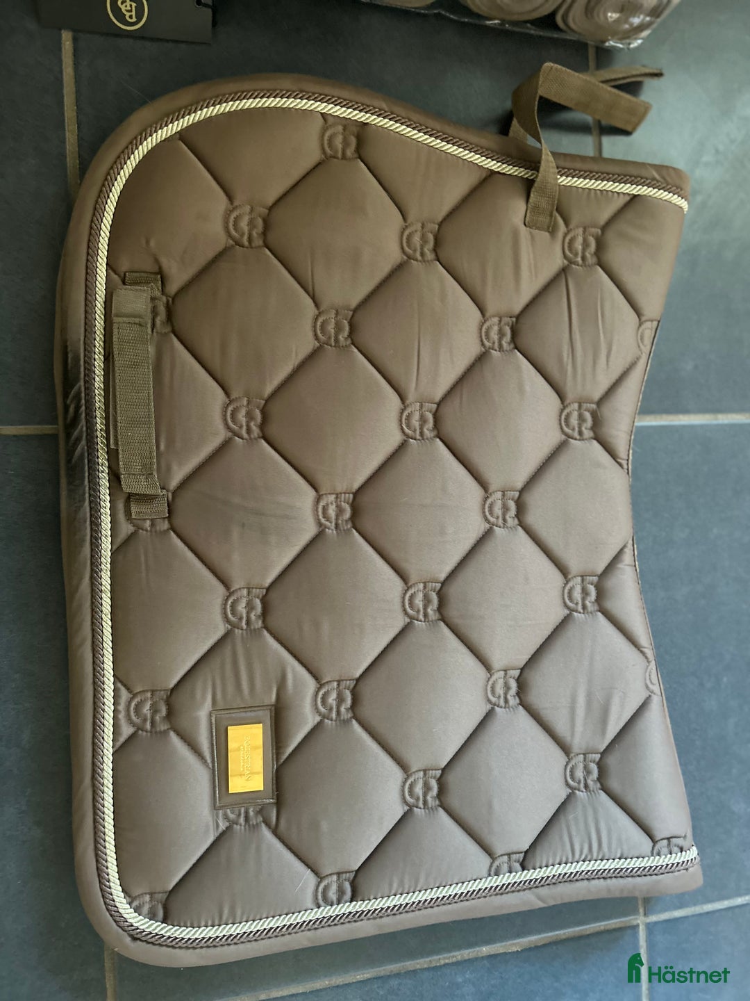 Schabrak & Vojlockar hästutrustning till salu: Equestrian Stockholm schabrak och nya lindor  i Vellinge - Annons 3