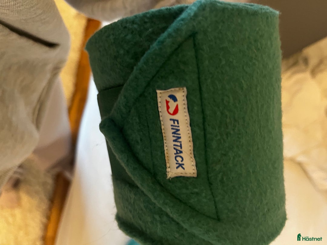 Benskydd hästutrustning till salu: Olika sett, benlindor + huva  i Rönninge - Annons 5