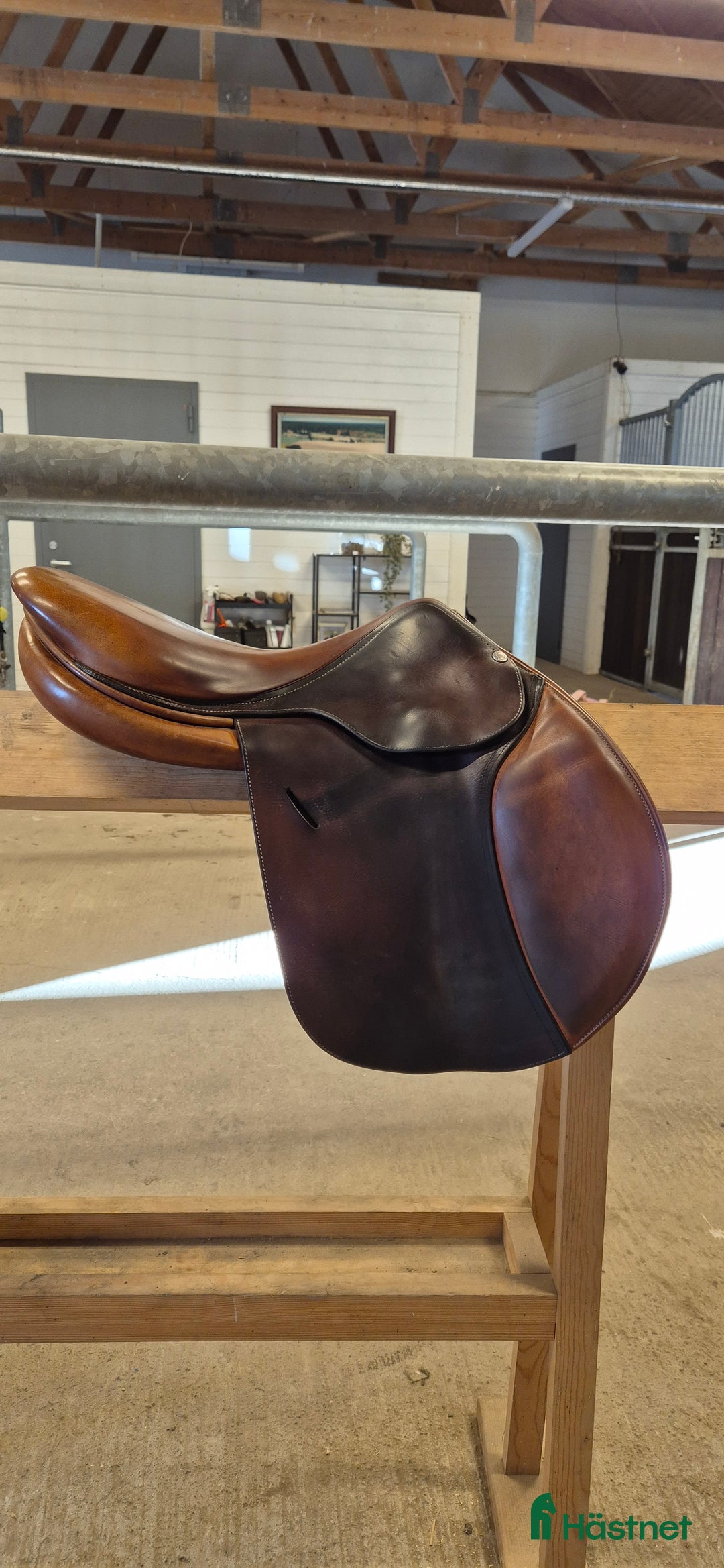 Sadlar hästutrustning till salu: Fin bute hoppsadel i Nyköping - Annons 2