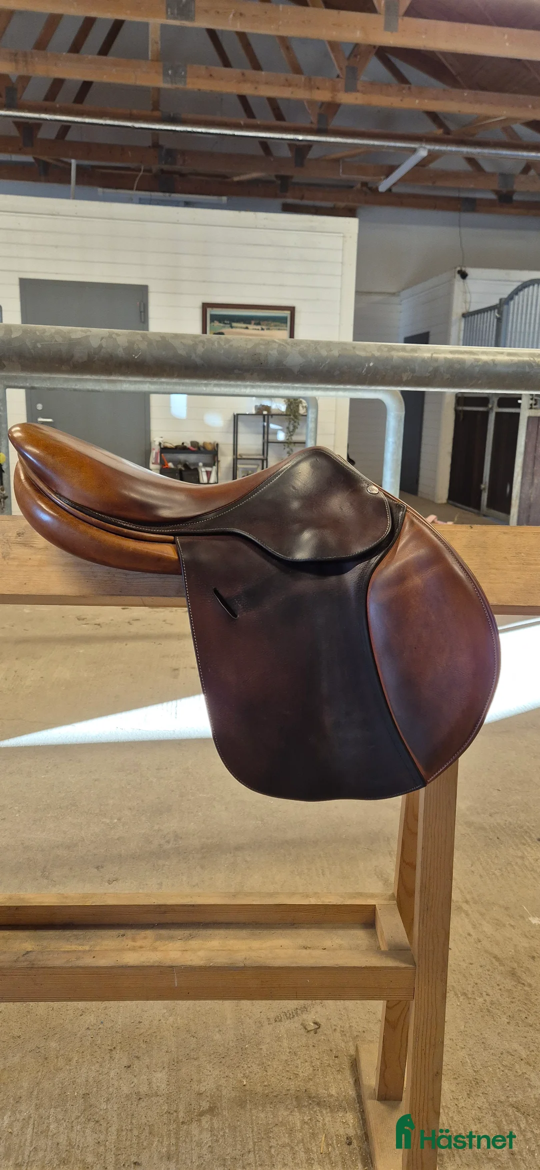 Sadlar hästutrustning till salu: Fin bute hoppsadel i Nyköping - Annons 2