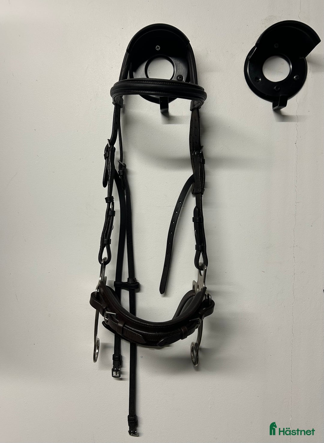Träns hästutrustning till salu: Komplett Lippo Hackamore i brunt i Älmhult - Annons 1