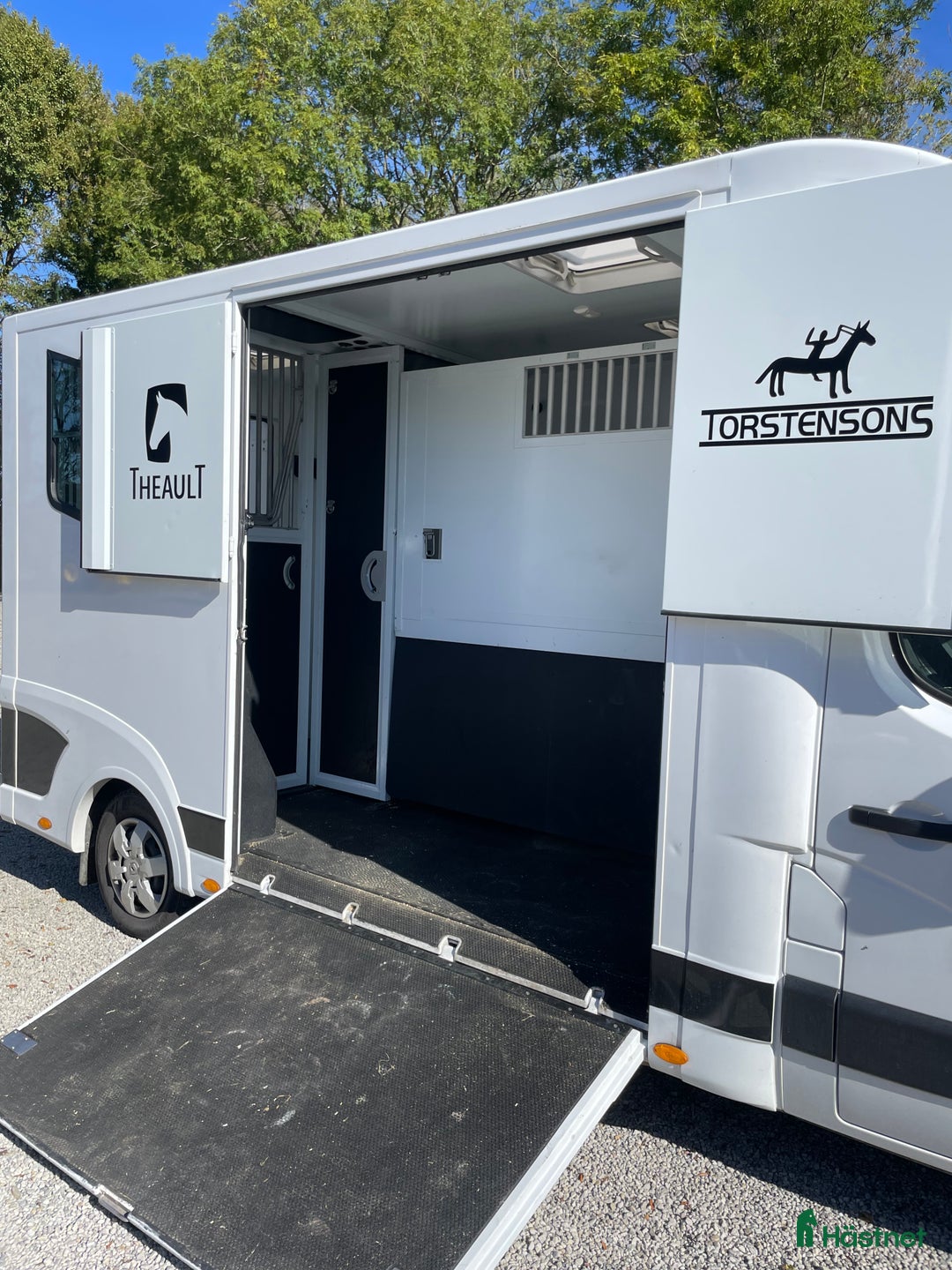 Hästlastbilar  fordon & transport till salu: Hästlastbil Theault låga mil billig skatt stuteri  i Flyinge - Annons 11