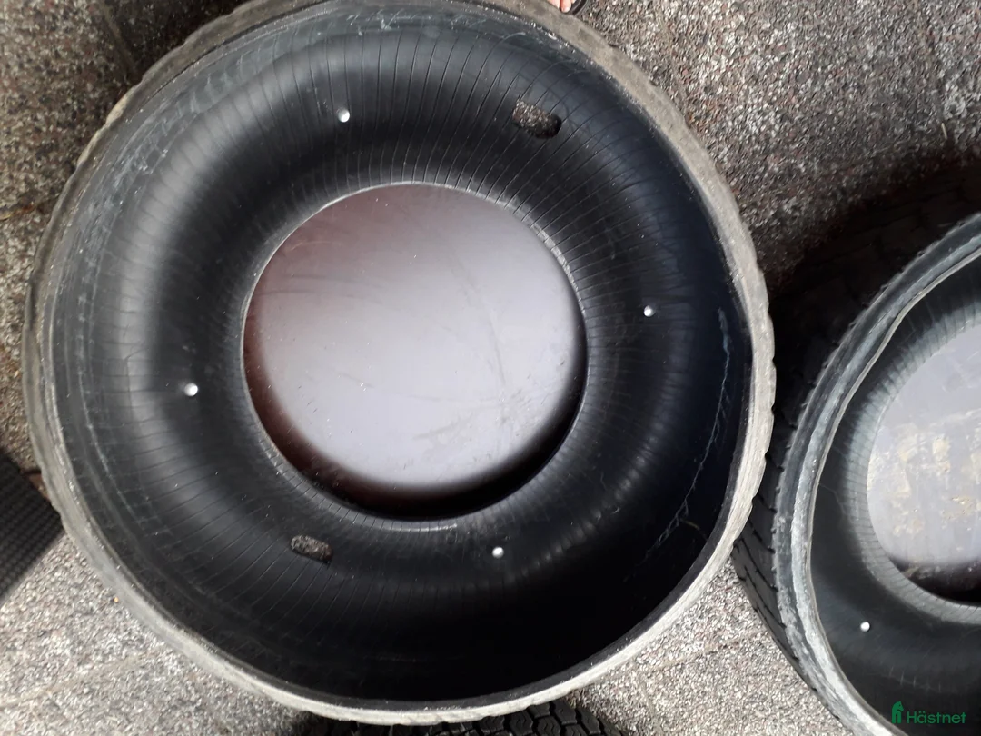 Övrig Hästutrustning hästutrustning till salu: Däck till foder  i Skurup - Annons 2