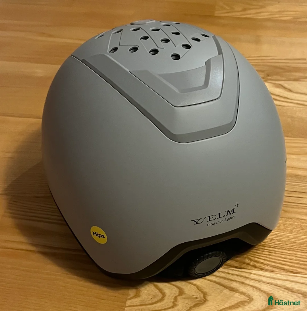 Hjälmar ryttarutrustning till salu: Y/ELM ridhjälm, helt ny med justerbar storlek i Segeltorp - Annons 3